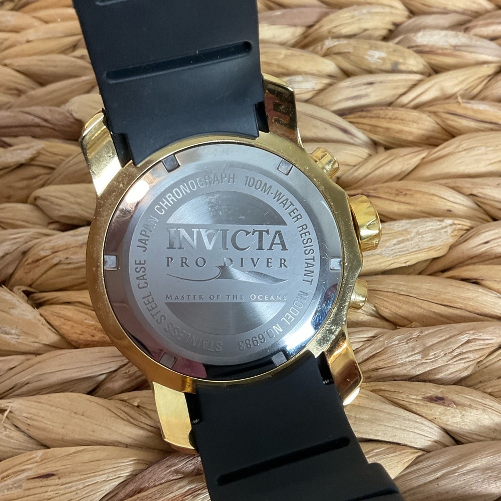 Invicta Pro Diver Collection Model 6983 Men’s Wristwatch 48mm Blue & Gold - Picture 4 of 12